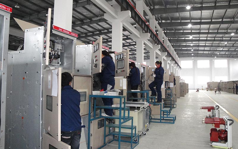 Behe-tentsioko kommutagailuak potentzia transmisioaren eta eraldaketaren fabrikazio-industriaren zati garrantzitsu bat da Behe-tentsioko kommutagailuak potentzia transmisioaren eta eraldaketaren fabrikazio-industriaren zati garrantzitsu bat da